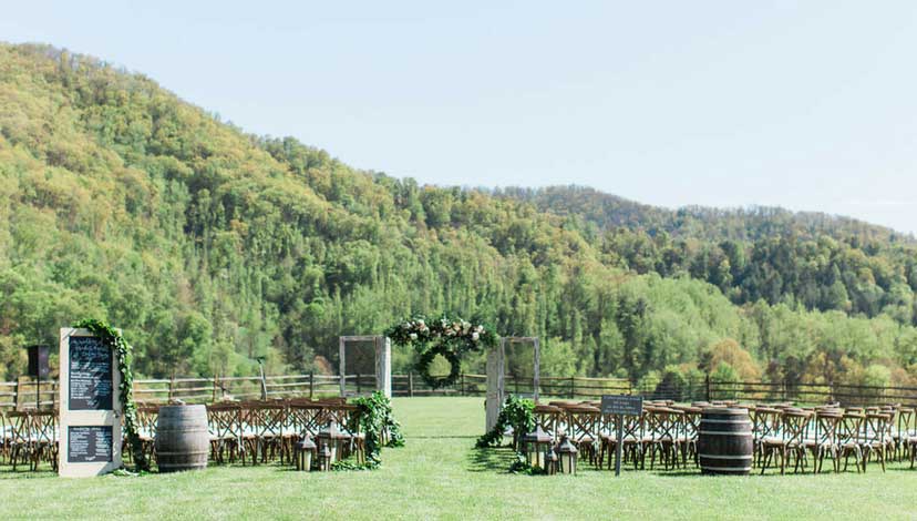 How to Choose the Right Décor for Your Wedding