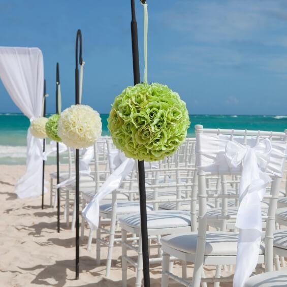 Aisle Décor